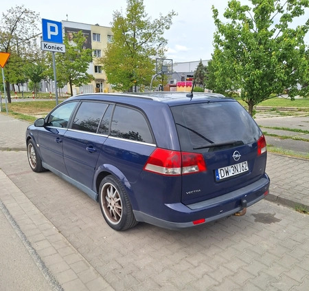 Opel Vectra cena 6800 przebieg: 299222, rok produkcji 2004 z Siechnice małe 191